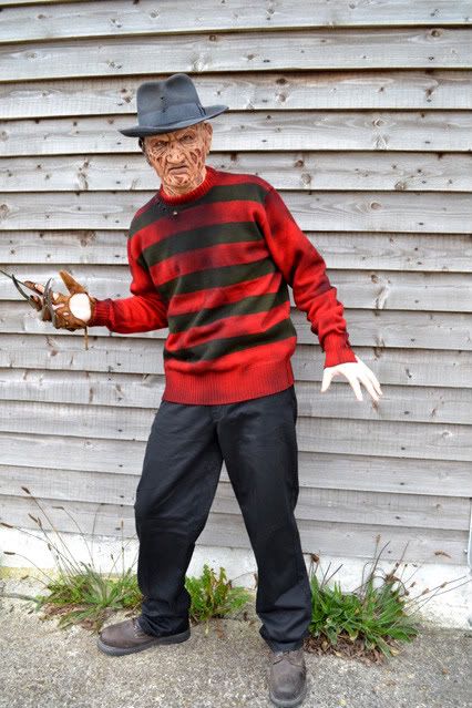 [Image: freddycostumes031.jpg]