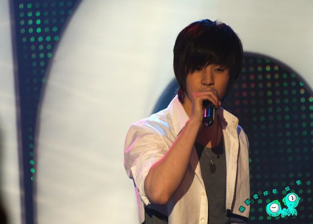 henryfly11.jpg Henry Lau image by Nawheena