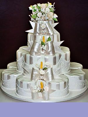 weddingcake_w_yellow.jpg