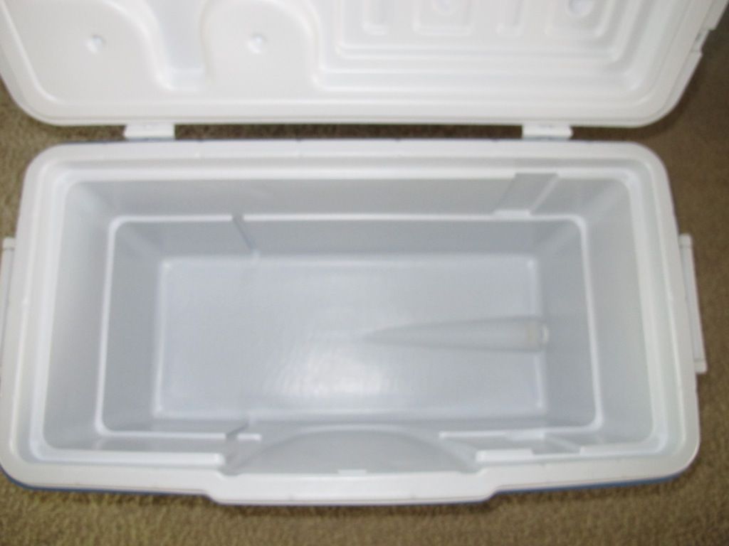 Coleman XTreme Cooler / Ice Chest Model 6270 70 Quart