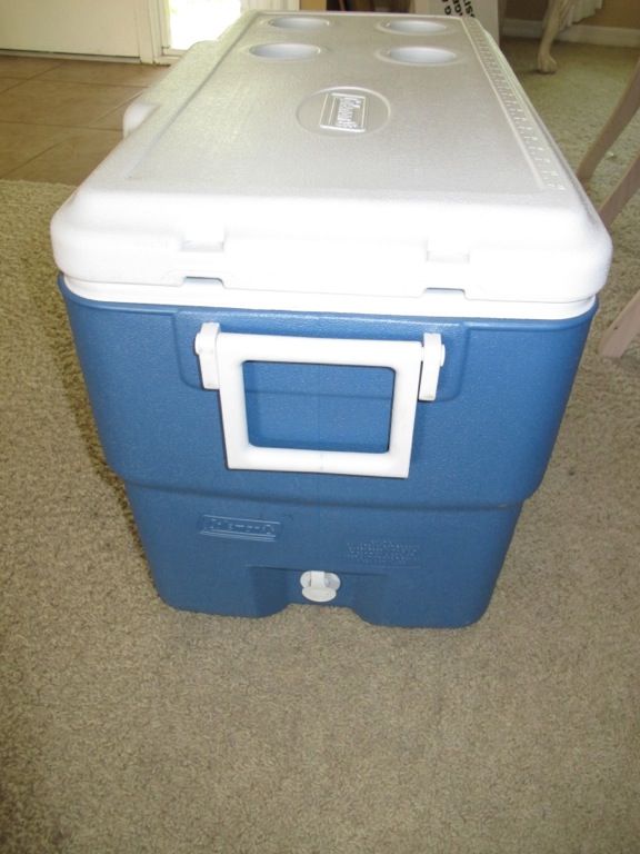 Coleman XTreme Cooler / Ice Chest Model 6270 70 Quart