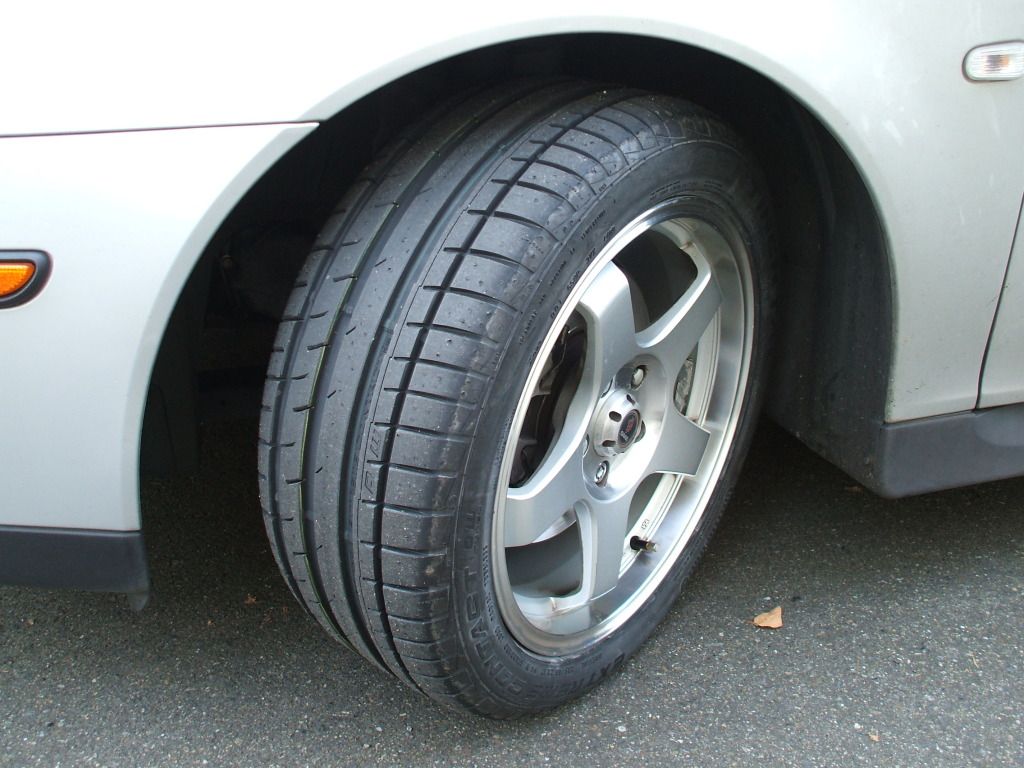 Download this Continental Extremecontact Has Asymmetric Tread The Wide Blocks picture