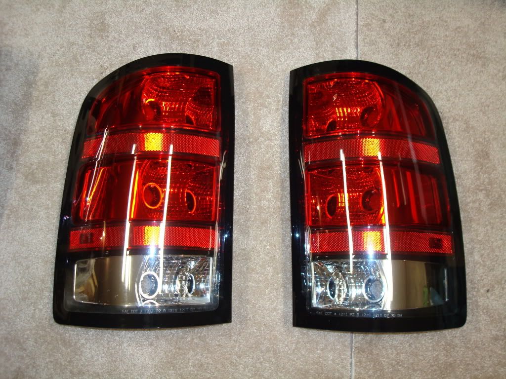 • 1st design vs 2nd design tail lights Exterior