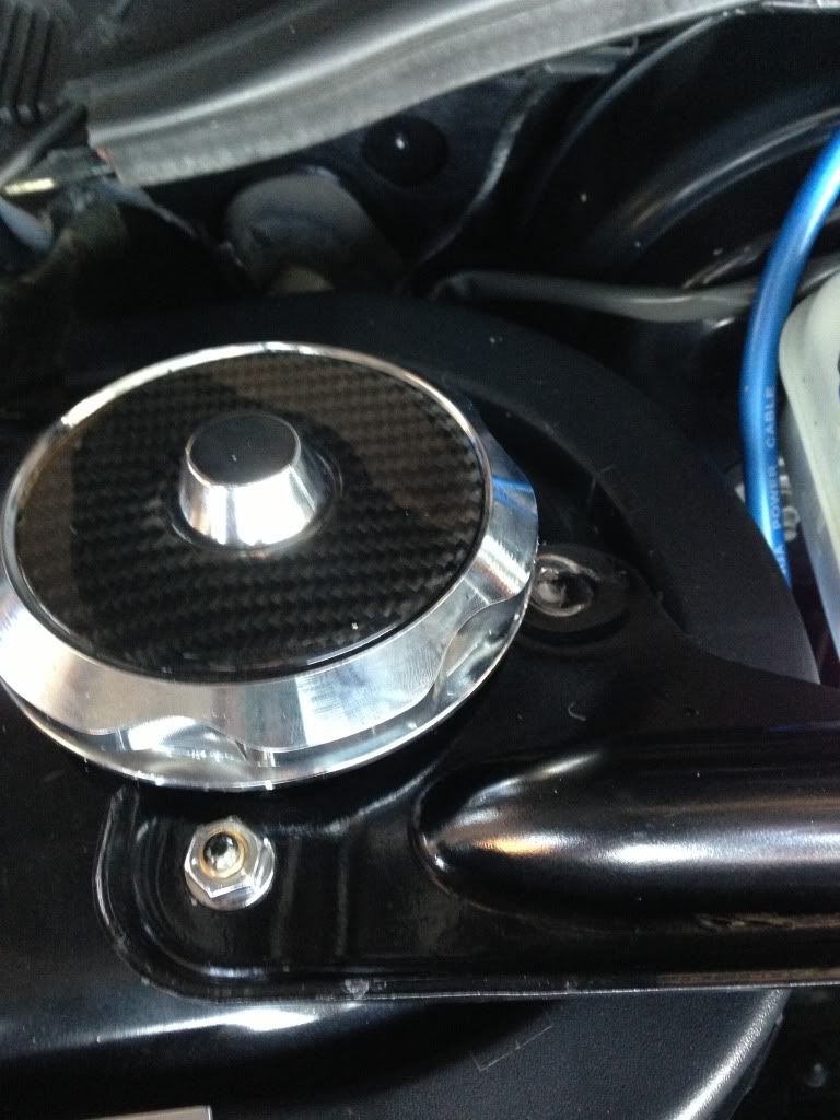 HELP!! Brocken vz strut brace bolt Just Commodores