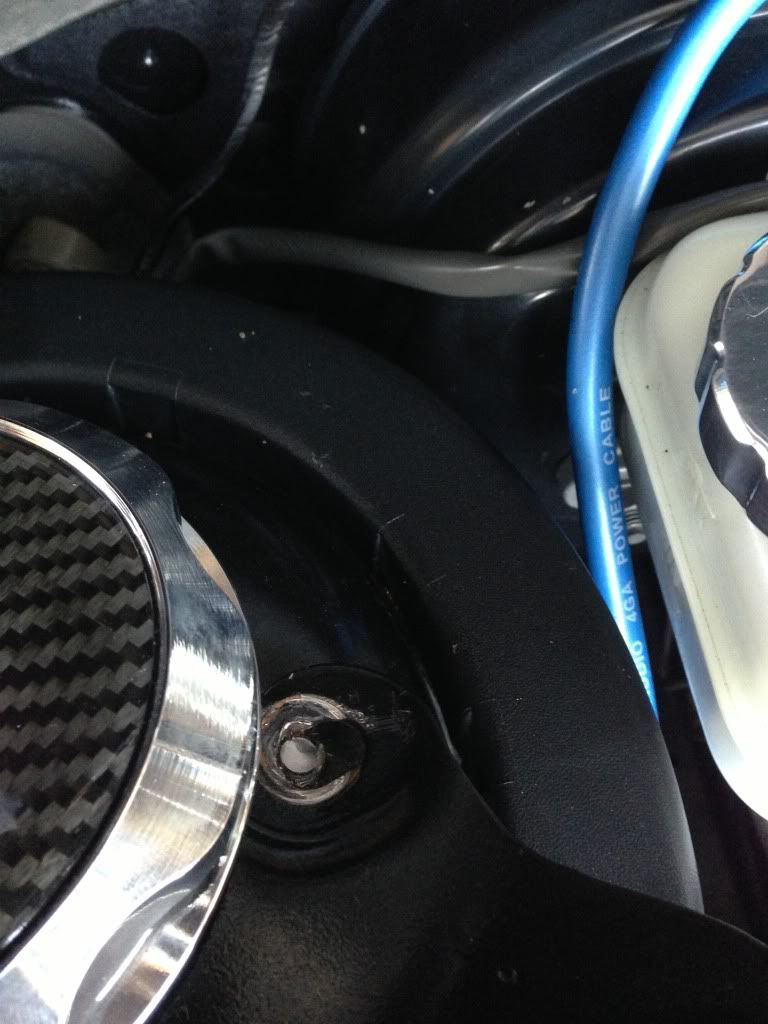 HELP!! Brocken vz strut brace bolt Just Commodores