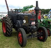 180px-Ursus_tractor.jpg
