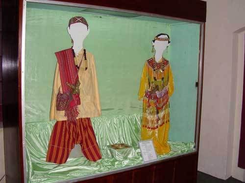 Индонезия: Papua-TanaToraja-Gili-Bali-Borobudur-2008