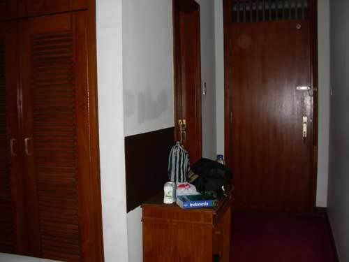 Индонезия: Papua-TanaToraja-Gili-Bali-Borobudur-2008