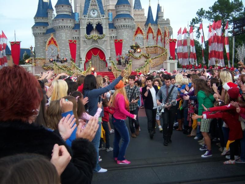 WDWChristmasParade2009020.jpg