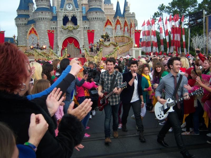 WDWChristmasParade2009021.jpg