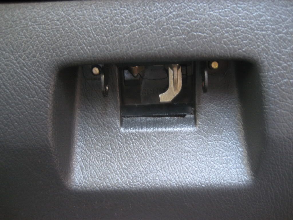 Glove compartment stuck bmw #5