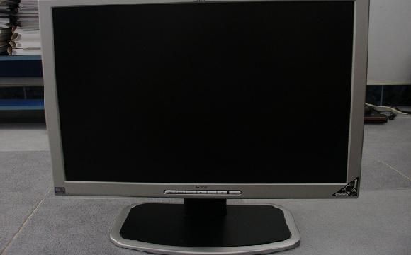 Toàn quốc - thanh lý kho vài màn hình lcd , linh kiện vi tính giá rẻ..