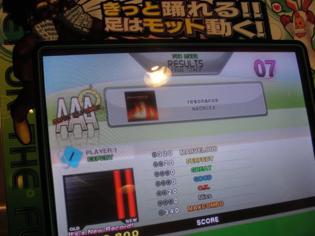 http://i301.photobucket.com/albums/nn80/DDRD573/DDR%20X2%20New/DSC01137.jpg
