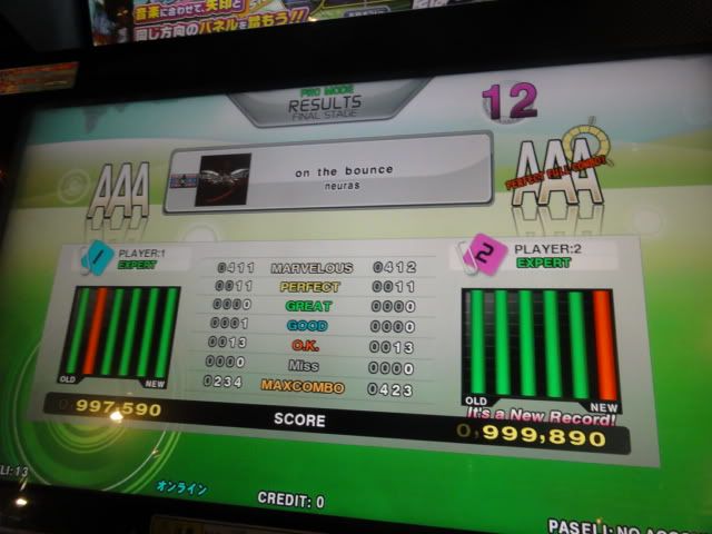 http://i301.photobucket.com/albums/nn80/DDRD573/DDR%20X2%20New/DSC03471.jpg