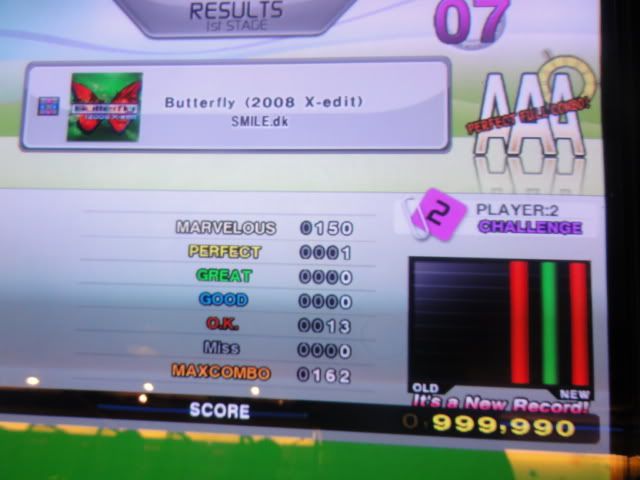 http://i301.photobucket.com/albums/nn80/DDRD573/DDR%20X2%20New/DSC03585.jpg