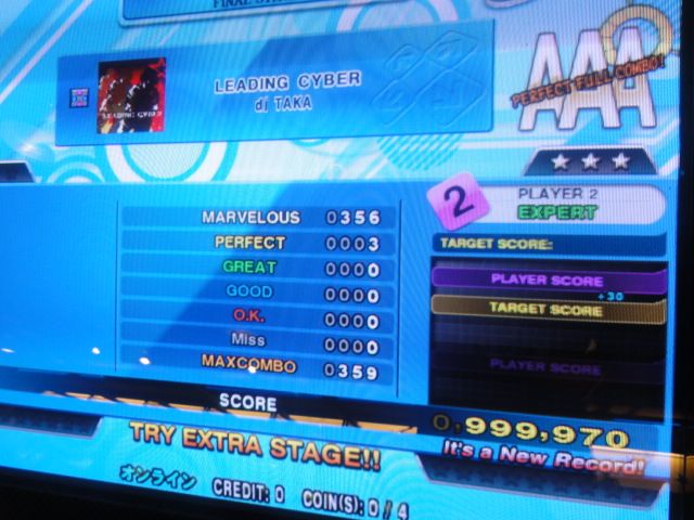 http://i301.photobucket.com/albums/nn80/DDRD573/DDR%20X3/DSC00881.jpg