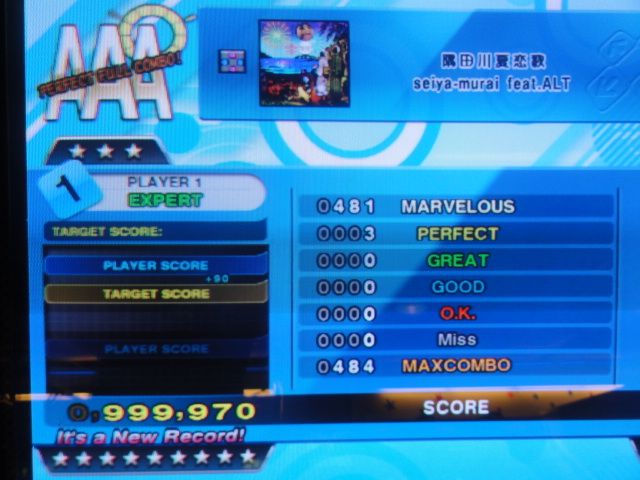 http://i301.photobucket.com/albums/nn80/DDRD573/DDR%20X3/DSC01071.jpg