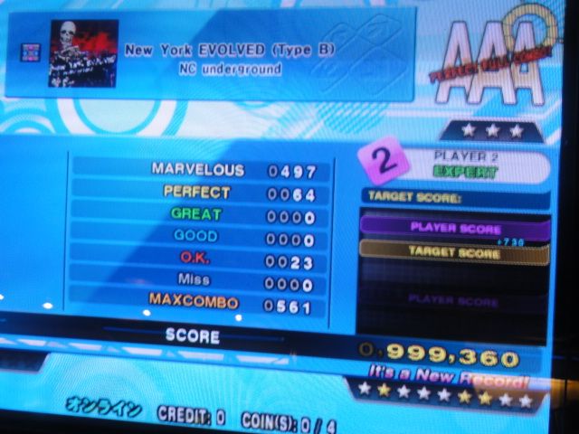 http://i301.photobucket.com/albums/nn80/DDRD573/DDR%20X3/DSC01090.jpg