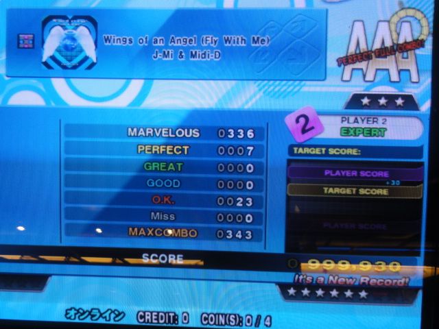 http://i301.photobucket.com/albums/nn80/DDRD573/DDR%20X3/DSC01136.jpg