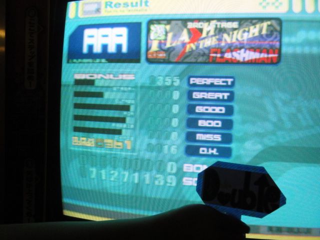 http://i301.photobucket.com/albums/nn80/DDRD573/New%20DDR%20folder/DSC00749.jpg