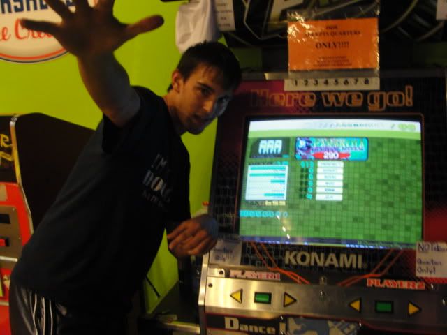 http://i301.photobucket.com/albums/nn80/DDRD573/New%20DDR%20folder/DSC01002.jpg
