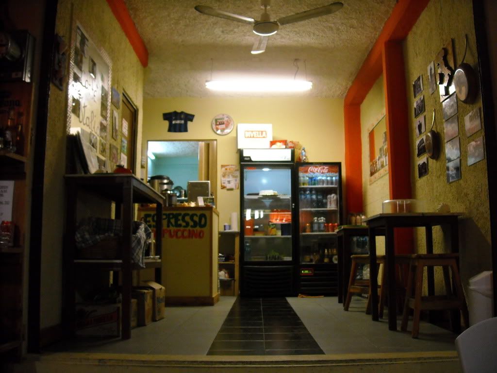 Maximum, Inside view